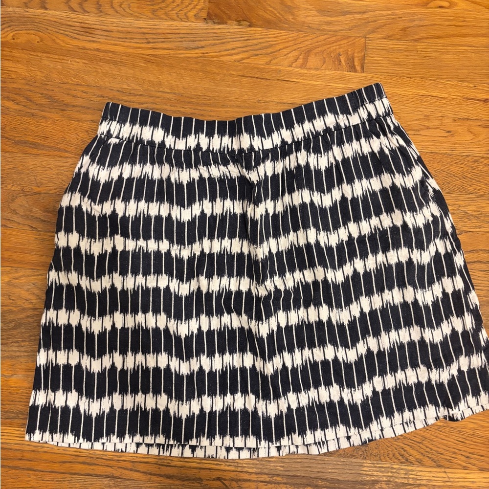 Women's Navy and White Patterned Skirt